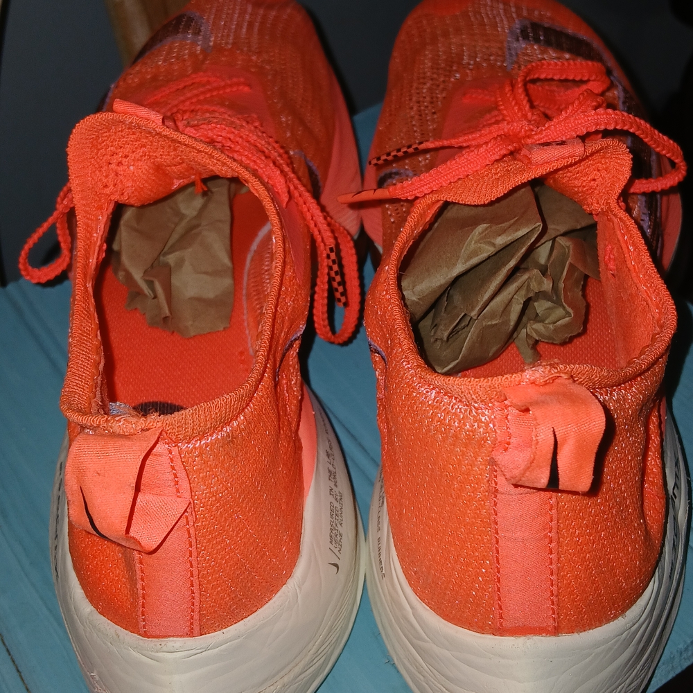 Nike Zoom Athletic Shoes - Coral and White - Picture 4 of 5